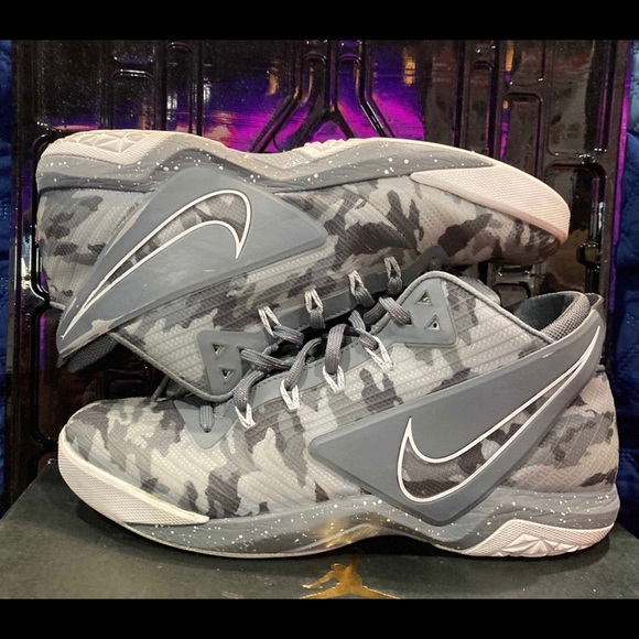 Nike - Picture 6 of 6